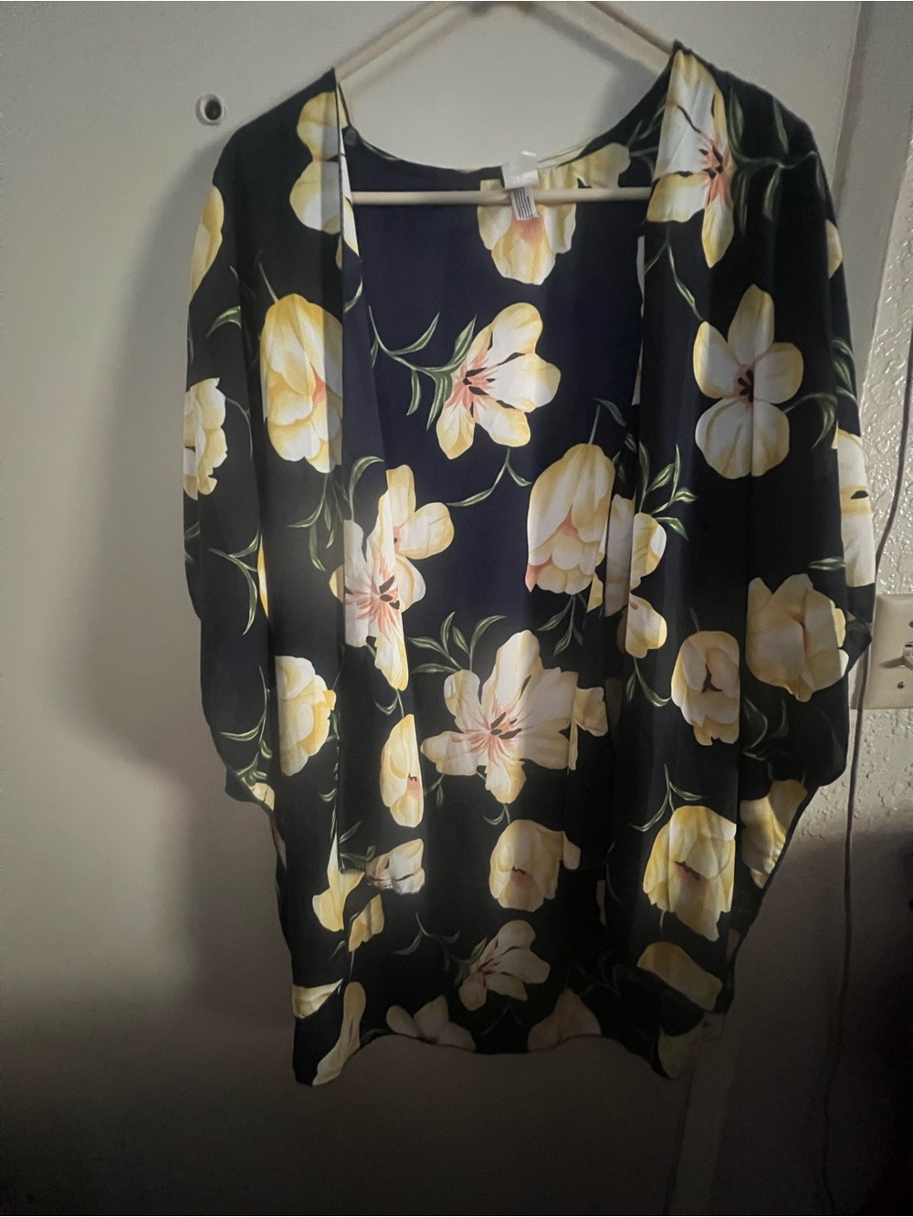 Source Unknown Black Floral Open-Front Tunic with Yellow Blooms